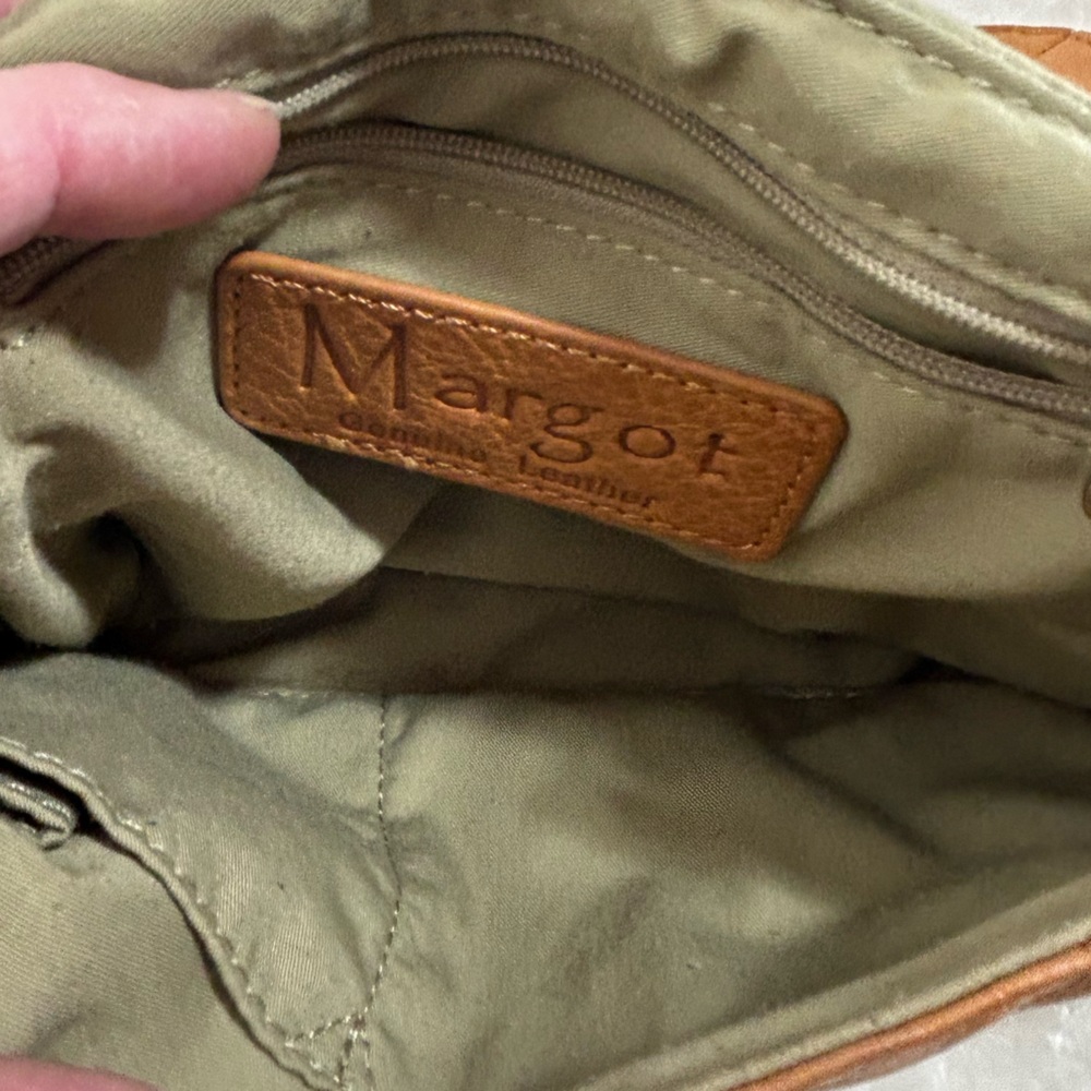 Margot Classic Soft Brown Leather Boho Crossbody Bag & Adjustable Shoulder Strap - Picture 5 of 13